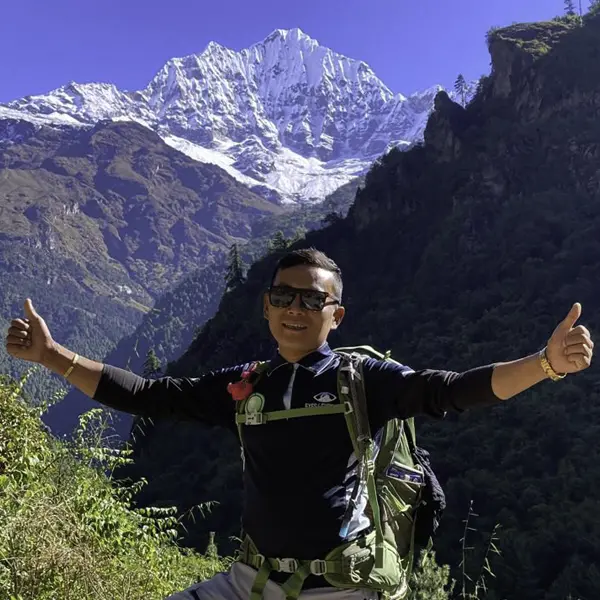 Everest Comfort Trek: A Luxurious Himalayan Journey with Panoramic Views